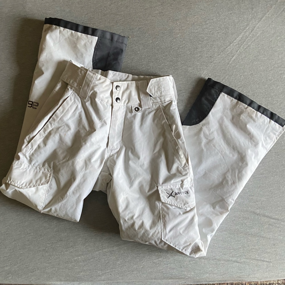Woman's winter ski/snowboarding pants